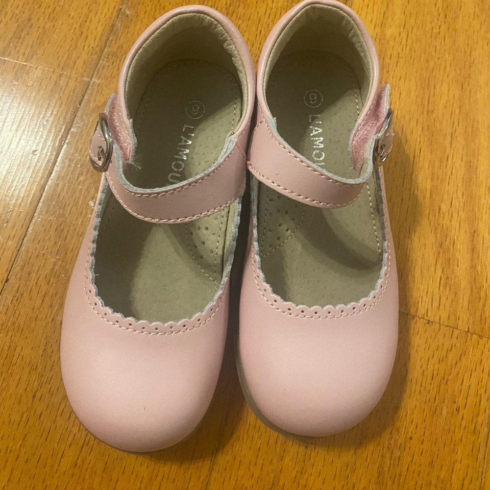 Kids L'AMOUR Shoes Size 9